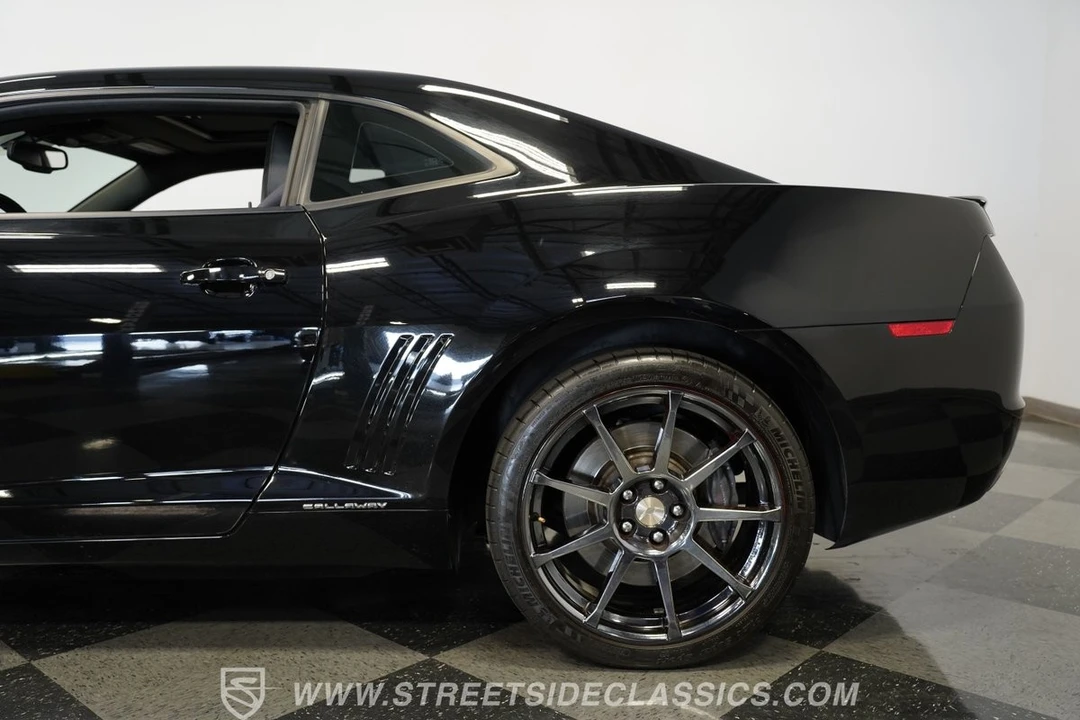 2011 Chevrolet Camaro - Image 26 of 31