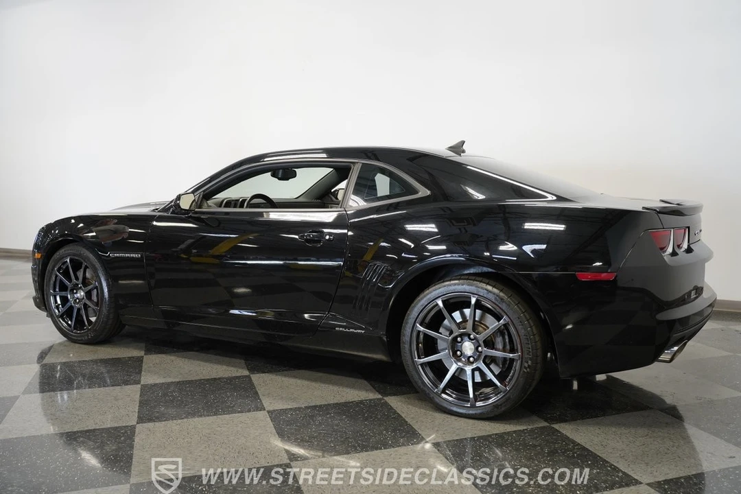 2011 Chevrolet Camaro - Image 9 of 31