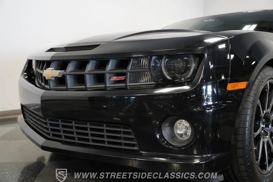 2011 Chevrolet Camaro - Image 23 of 31