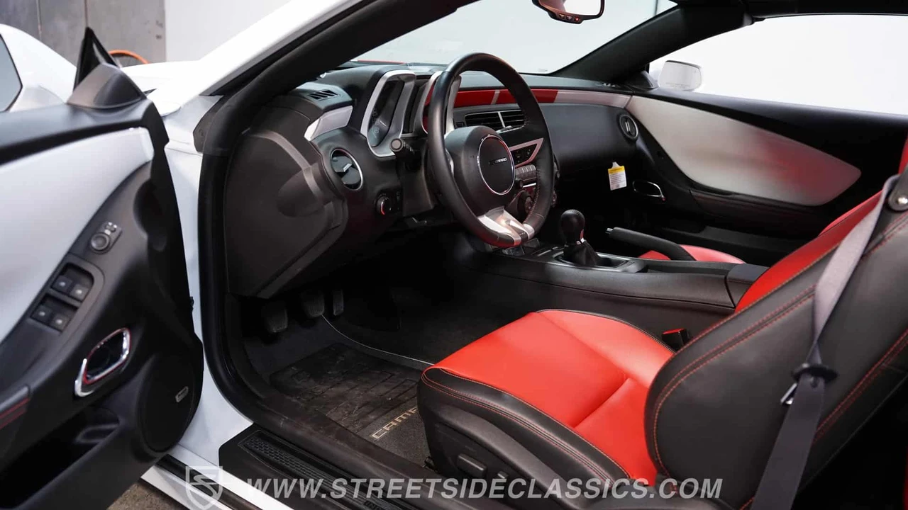 2011 Chevrolet Camaro 5th Gen - Image 4 of 29