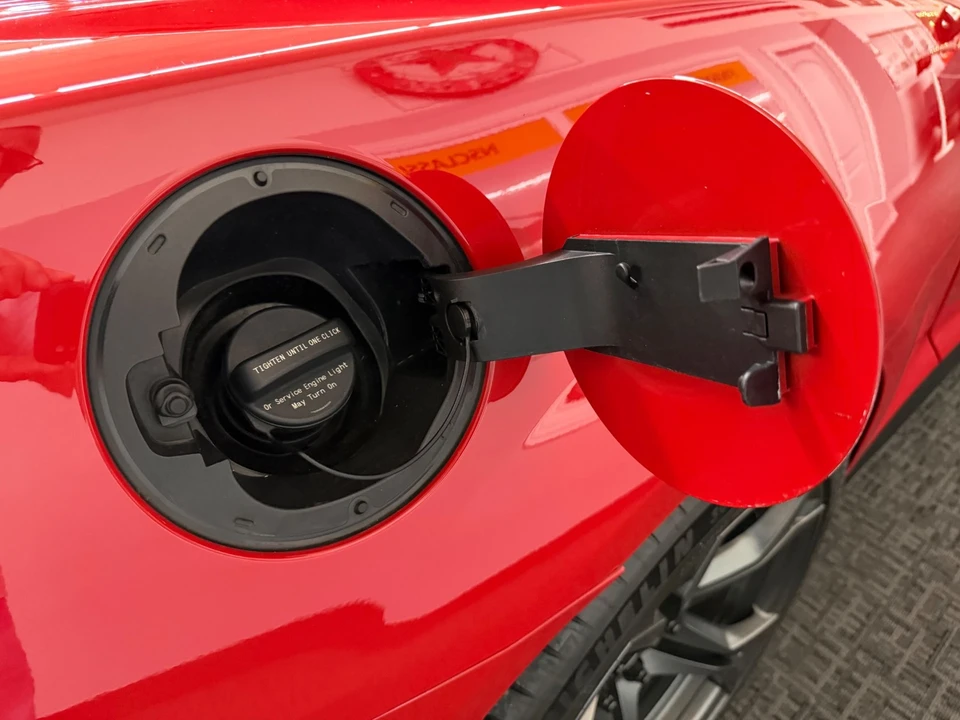 2011 Chevrolet Camaro SS 5th Gen - Image 27 of 31