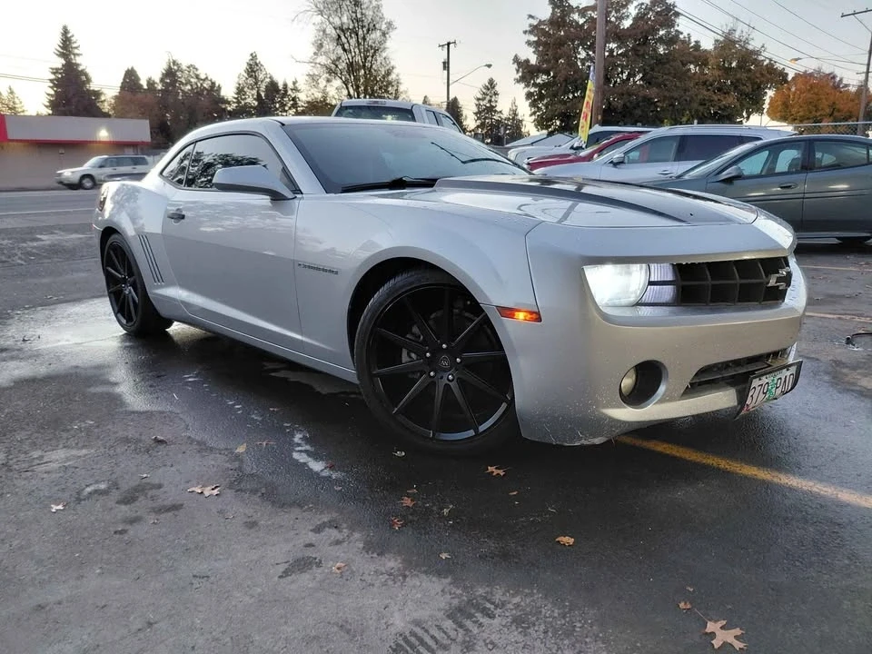 2011 Chevrolet Camaro 5th Gen - Image 2 of 10