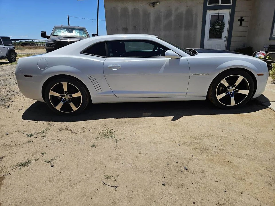2011 Chevrolet Camaro 5th Gen - Image 2 of 12