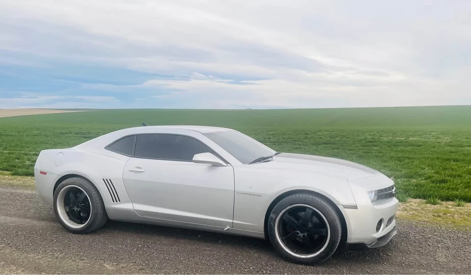 2011 Chevrolet Camaro 5th Gen - Image 2 of 10