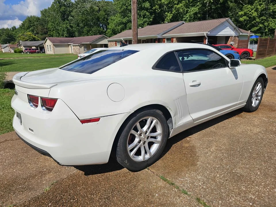 2011 Chevrolet Camaro 5th Gen - Image 9 of 15