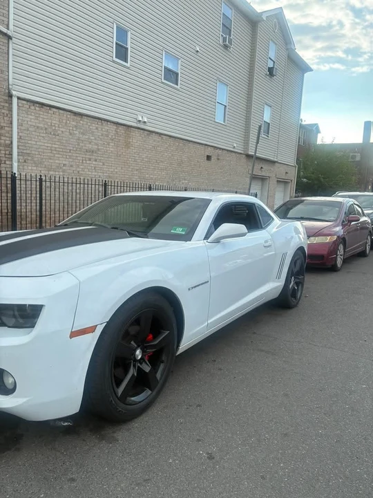 2011 Chevrolet Camaro 5th Gen - Image 2 of 4