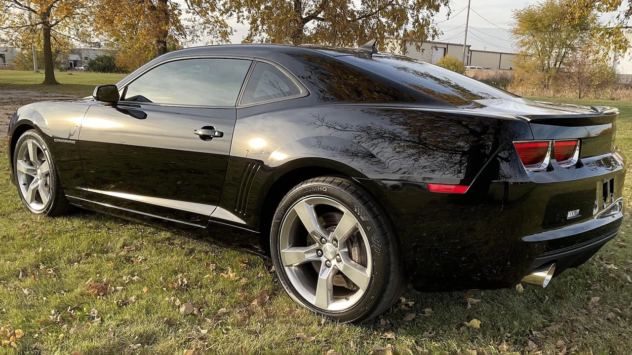 2011 Chevrolet Camaro SS 5th Gen - Image 3 of 12