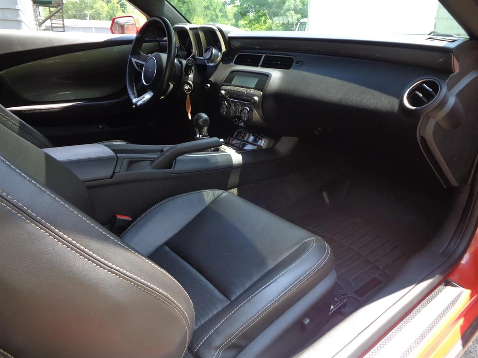 2011 Chevrolet Camaro SS 5th Gen - Image 21 of 31