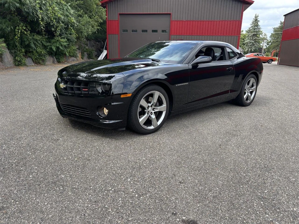 2011 Chevrolet Camaro SS 5th Gen - Image 2 of 31
