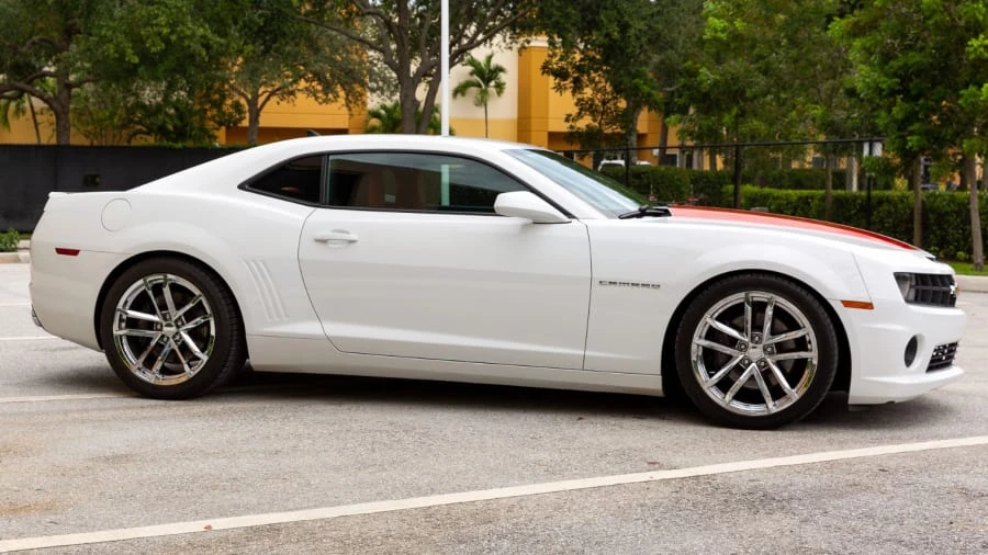2011 Chevrolet Camaro SS 5th Gen - Image 2 of 17