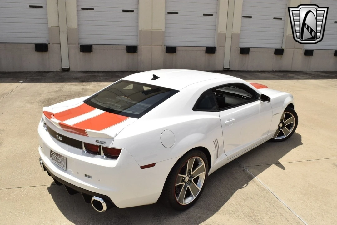 2011 Chevrolet Camaro SS 5th Gen - Image 5 of 12