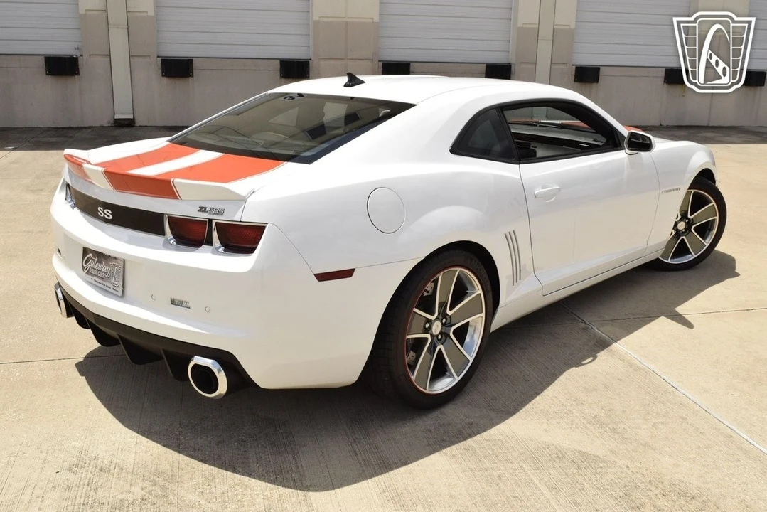 2011 Chevrolet Camaro SS 5th Gen - Image 15 of 21