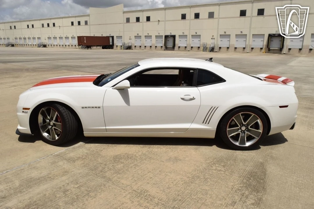 2011 Chevrolet Camaro SS 5th Gen - Image 5 of 12