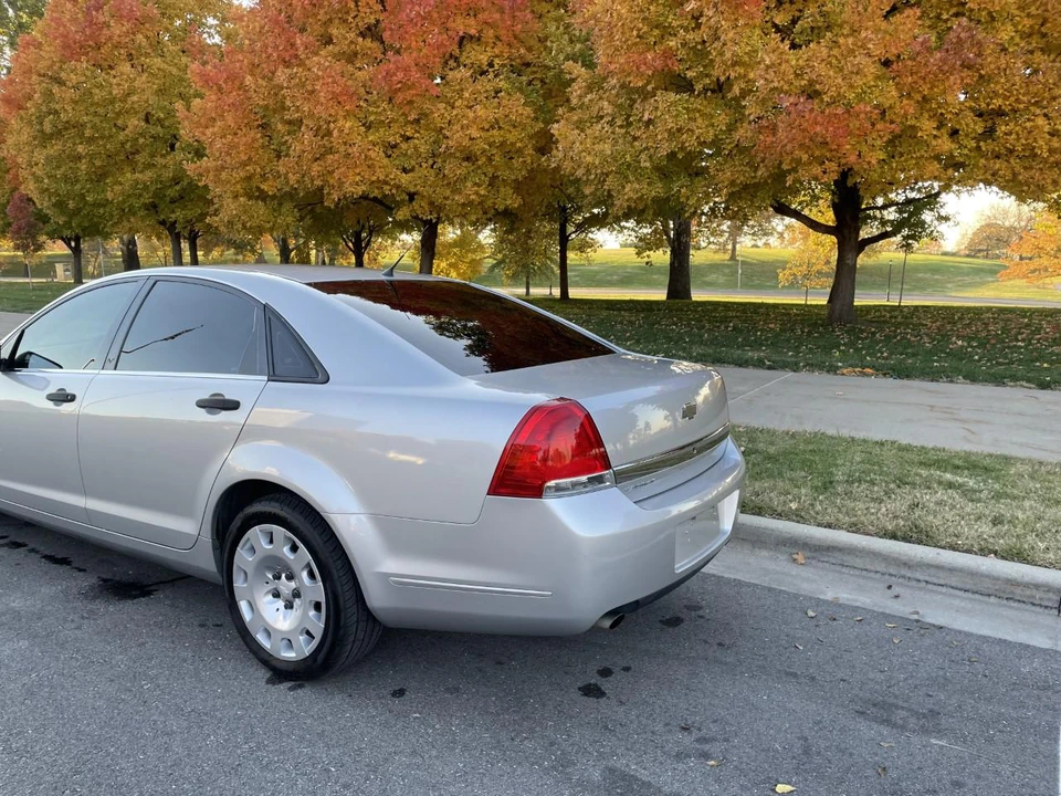 2011 Chevrolet Caprice - Image 10 of 14