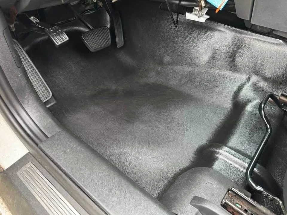 2011 Chevrolet Caprice - Image 18 of 19