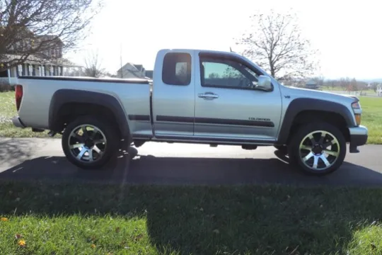 2011 Chevrolet Colorado 1st Gen - Image 2 of 7