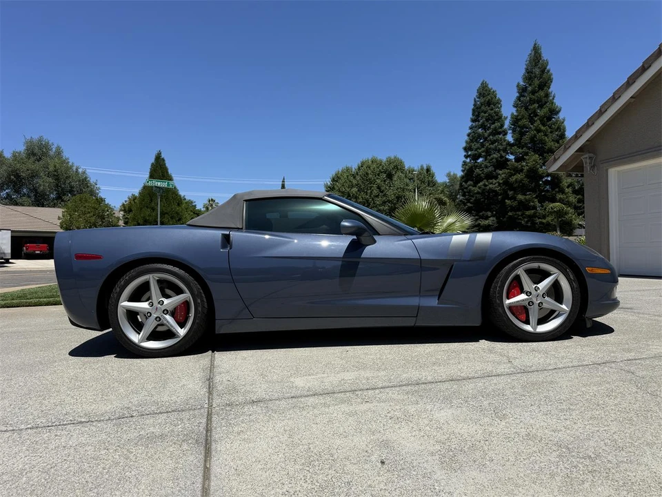 2011 Chevrolet Corvette C6 - Image 23 of 31