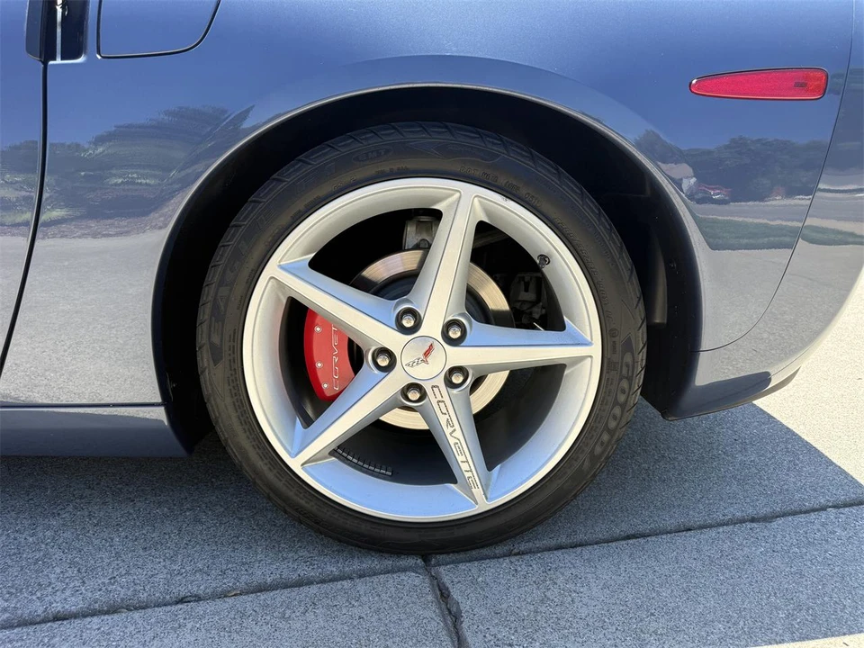 2011 Chevrolet Corvette C6 - Image 28 of 31