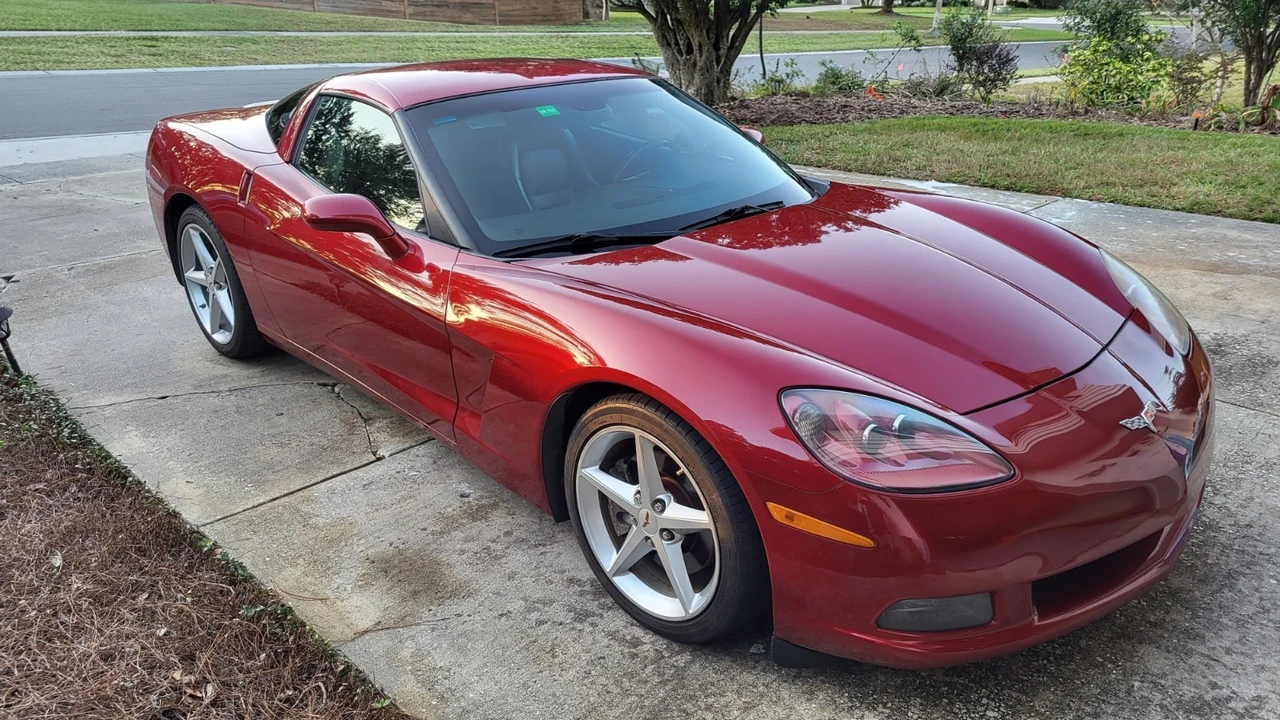 2011 Chevrolet Corvette C6 - Image 2 of 16
