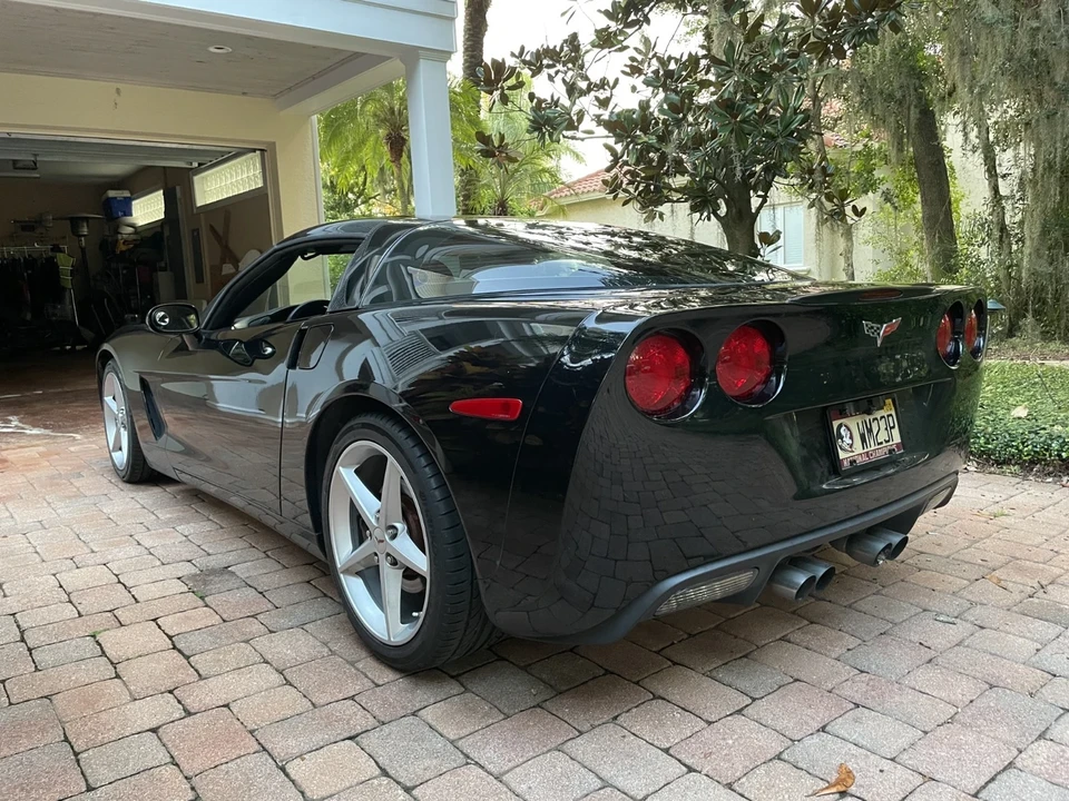 2011 Chevrolet Corvette C6 - Image 3 of 21