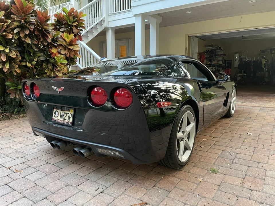 2011 Chevrolet Corvette C6 - Image 17 of 21