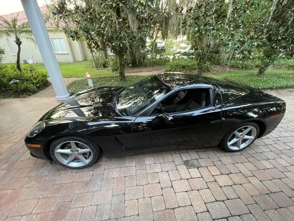 2011 Chevrolet Corvette C6 - Image 16 of 21