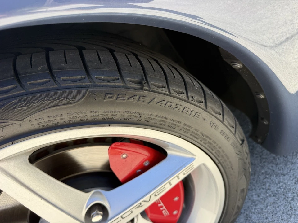 2011 Chevrolet Corvette C6 - Image 28 of 31