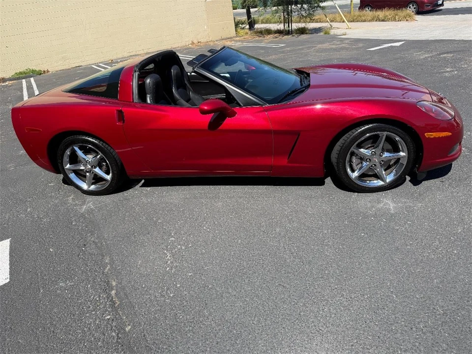 2011 Chevrolet Corvette C6 - Image 8 of 21