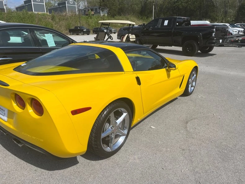 2011 Chevrolet Corvette C6 - Image 3 of 8
