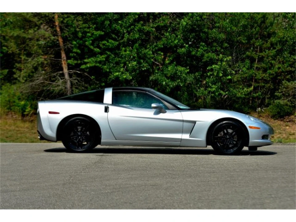 2011 Chevrolet Corvette C6 - Image 2 of 30