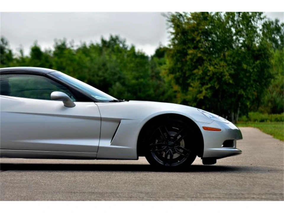 2011 Chevrolet Corvette C6 - Image 17 of 30