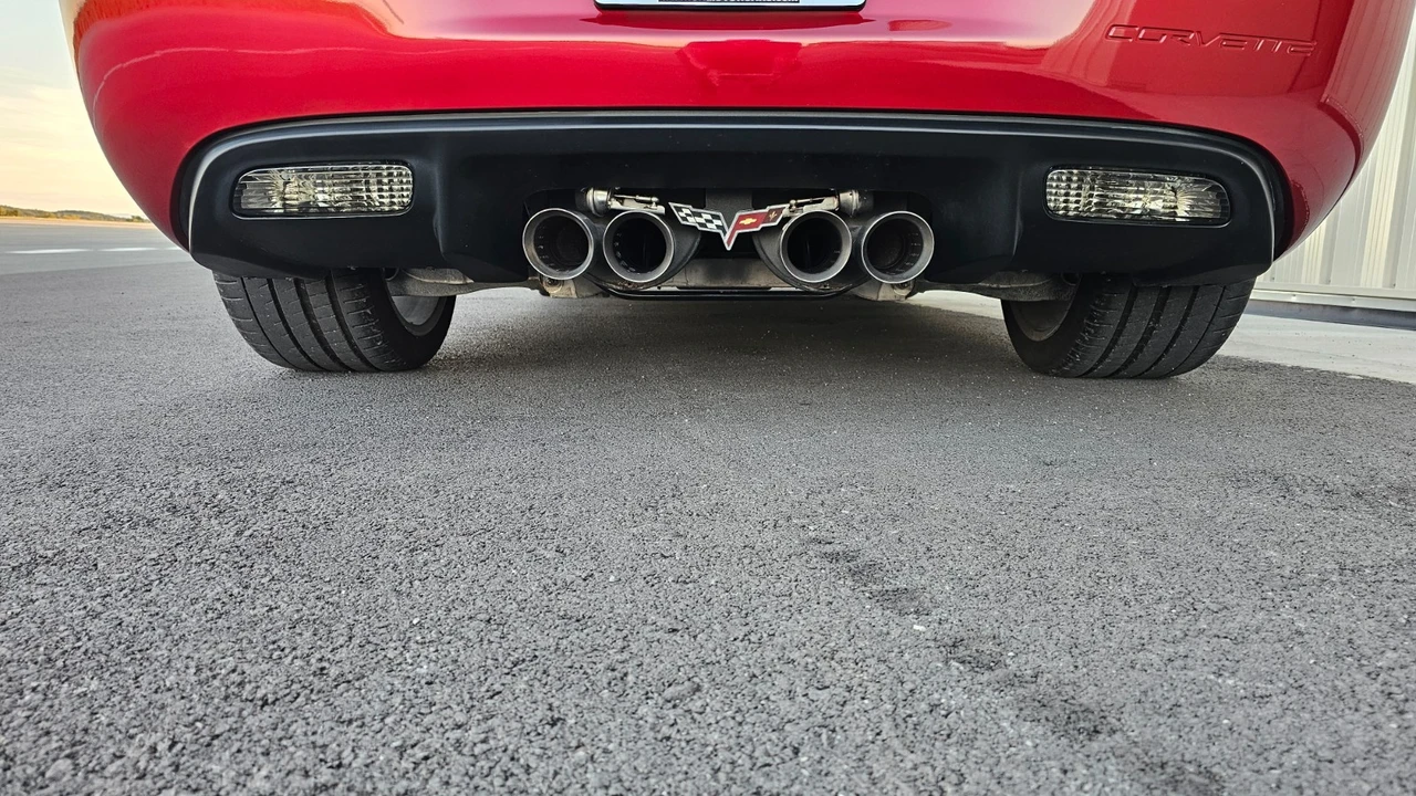 2011 Chevrolet Corvette C6 - Image 10 of 15