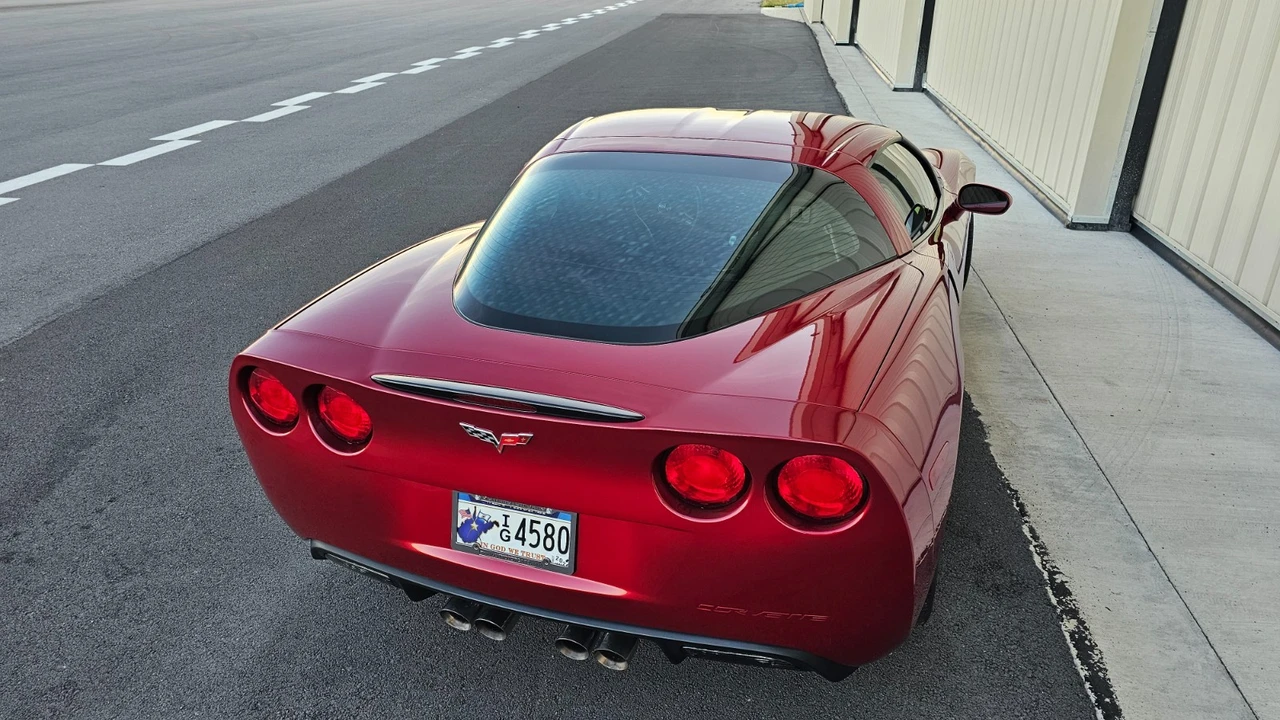2011 Chevrolet Corvette C6 - Image 11 of 15