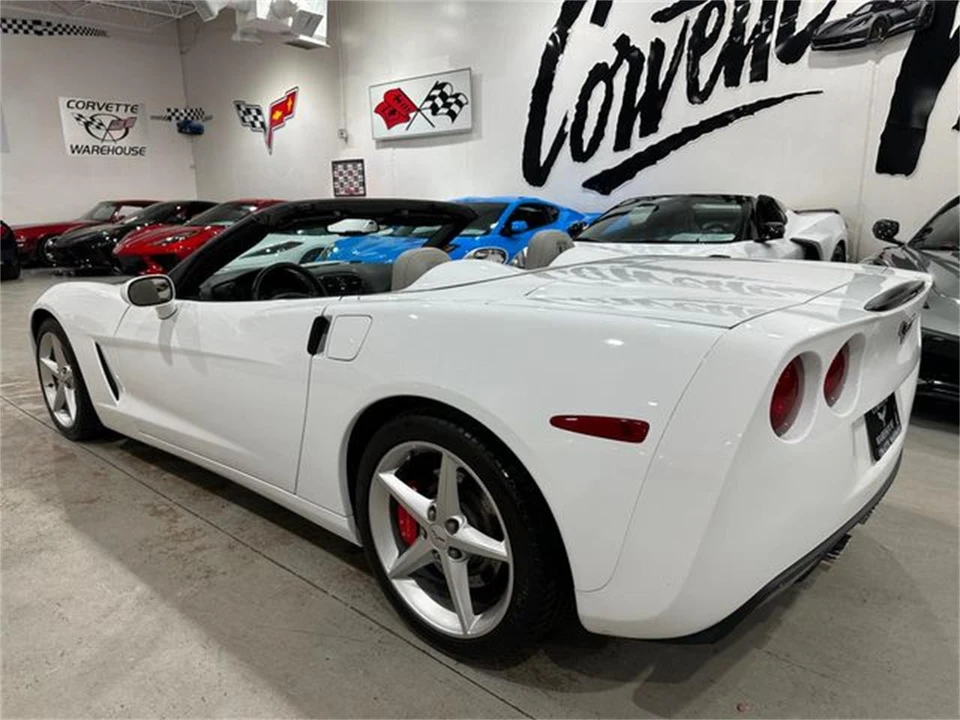 2011 Chevrolet Corvette C6 - Image 3 of 30
