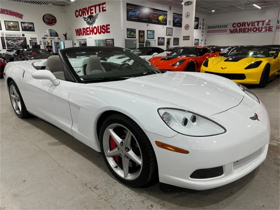 2011 Chevrolet Corvette C6 - Image 25 of 30