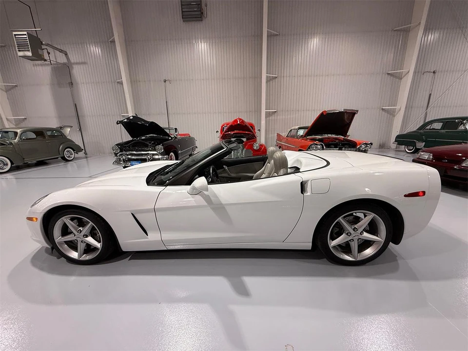 2011 Chevrolet Corvette C6 - Image 3 of 28