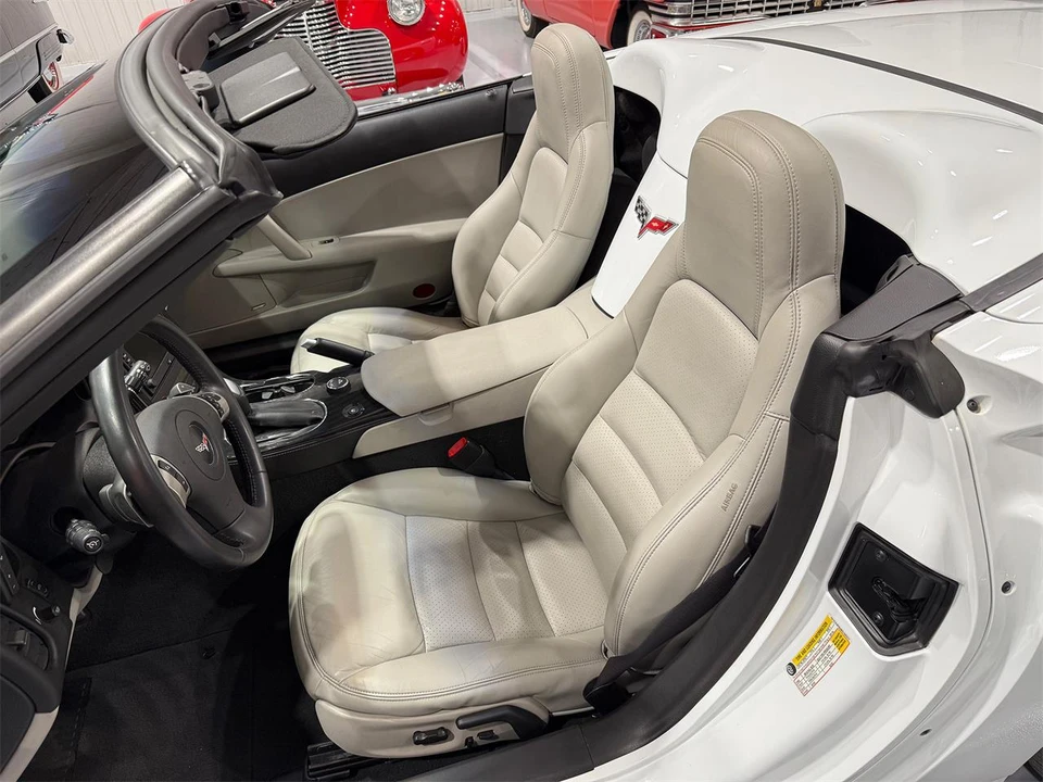 2011 Chevrolet Corvette C6 - Image 16 of 28