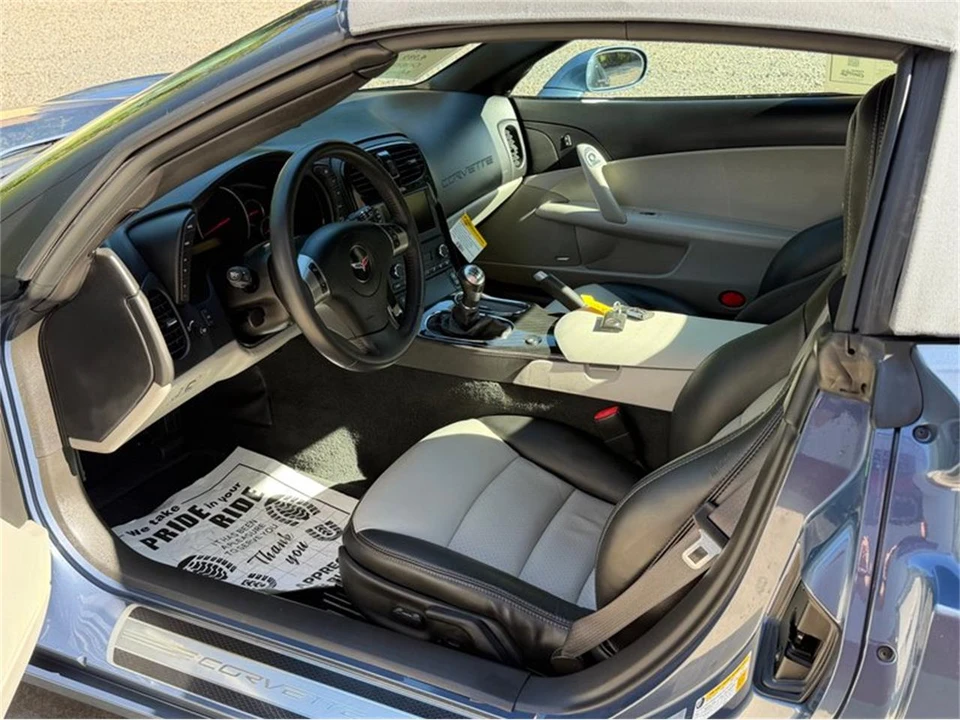 2011 Chevrolet Corvette C6 - Image 14 of 31
