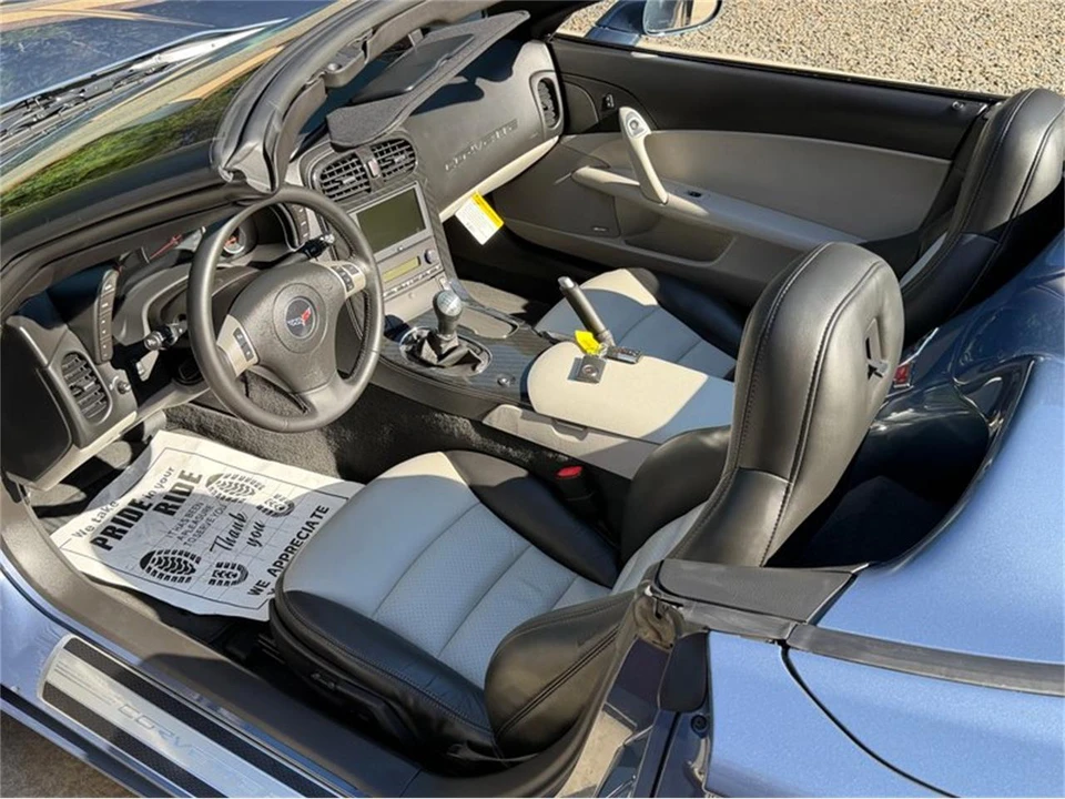2011 Chevrolet Corvette C6 - Image 24 of 31