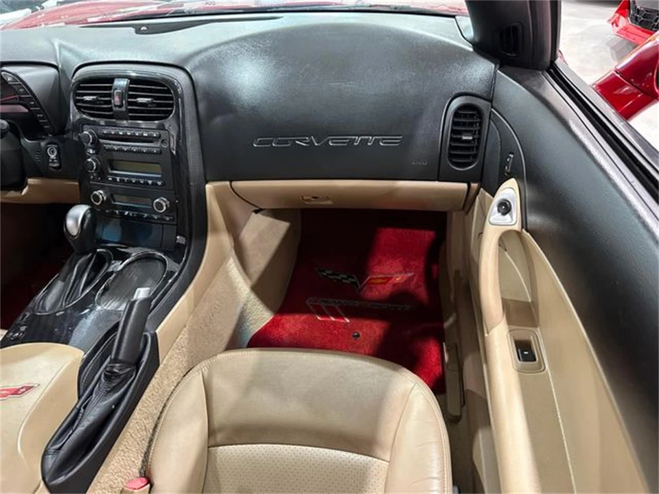 2011 Chevrolet Corvette C6 - Image 15 of 30