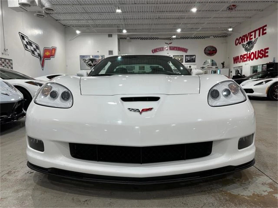 2011 Chevrolet Corvette C6 - Image 19 of 30