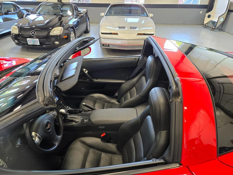 2011 Chevrolet Corvette C6 - Image 2 of 17