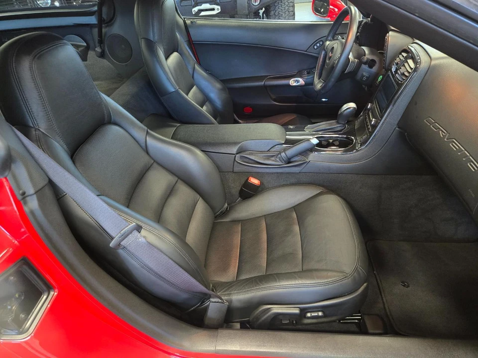 2011 Chevrolet Corvette C6 - Image 12 of 17