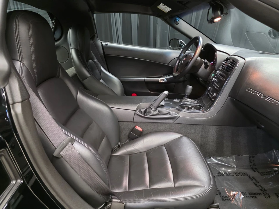 2011 Chevrolet Corvette C6 - Image 28 of 31