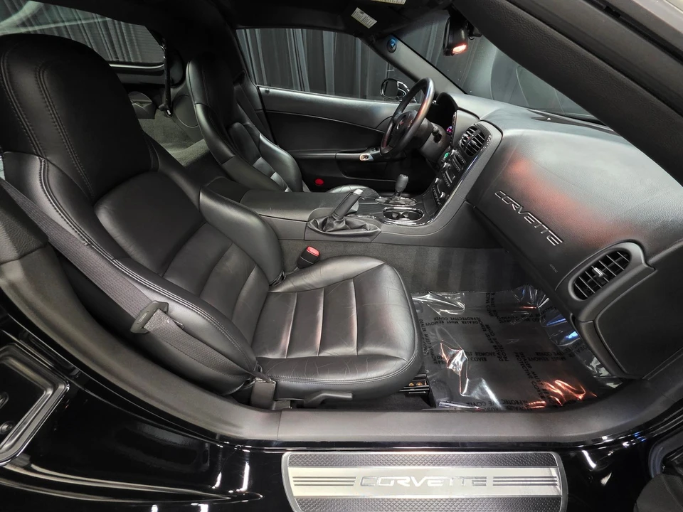 2011 Chevrolet Corvette C6 - Image 27 of 31