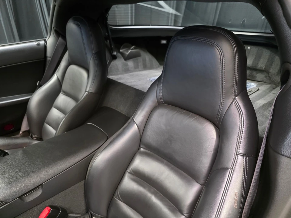2011 Chevrolet Corvette C6 - Image 21 of 31