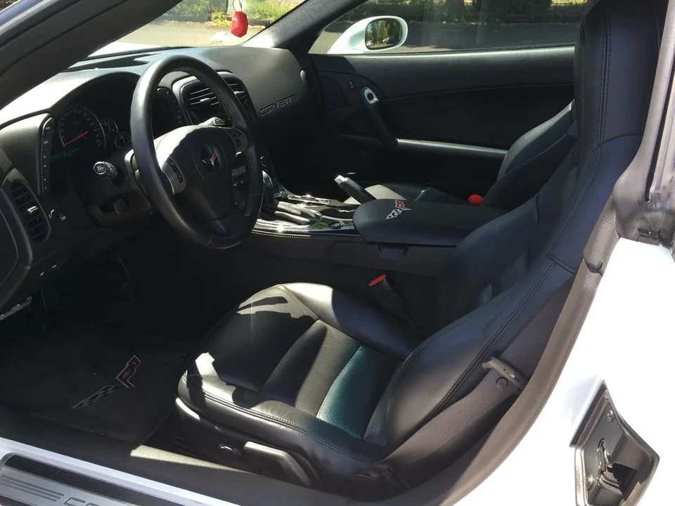 2011 Chevrolet Corvette C6 - Image 4 of 10