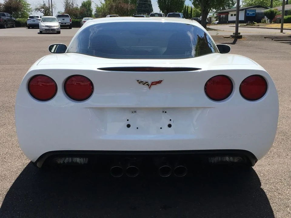 2011 Chevrolet Corvette C6 - Image 6 of 10