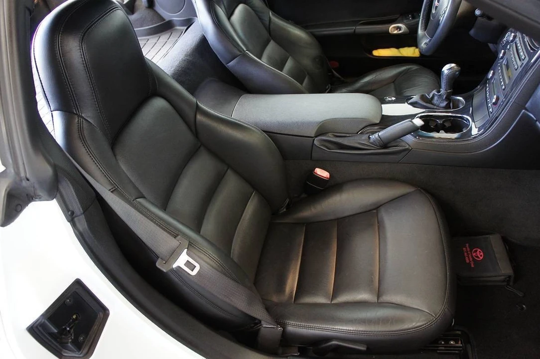 2011 Chevrolet Corvette C6 - Image 28 of 31