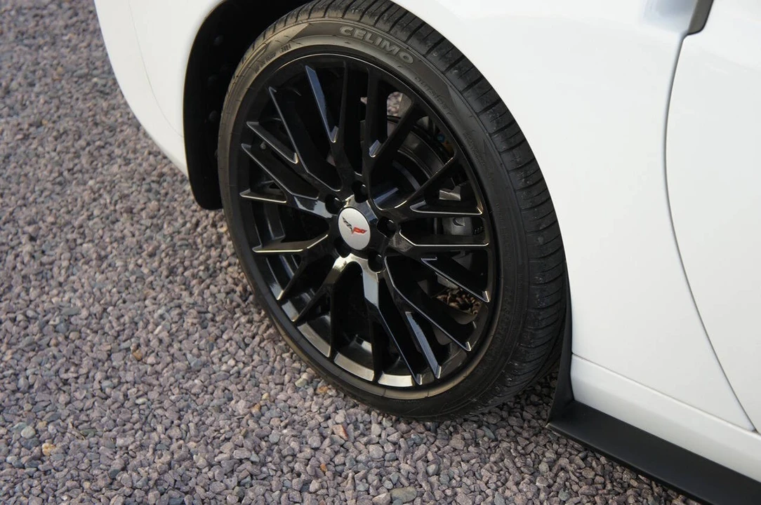 2011 Chevrolet Corvette C6 - Image 23 of 31